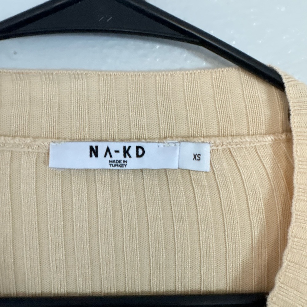 NA-KD Cream Ribbed Button Cardigan - Picture 2 of 4